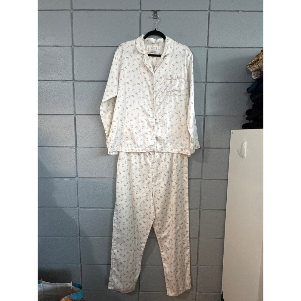 Vintage Aria Satin Floral Pajama Set in Ditsy Floral size M